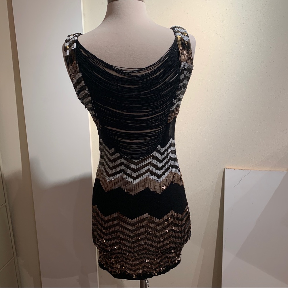 Mini dress - Picture 2 of 4